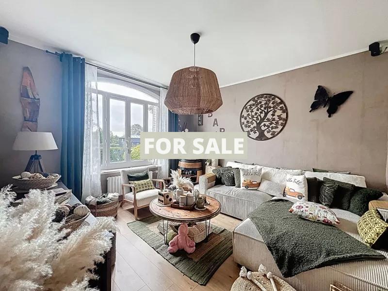 Lovely Detached House with Garden