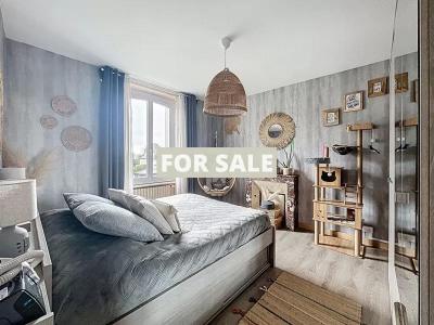 Lovely Detached House with Garden