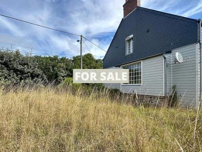 House with Garage and Garden by the Coast