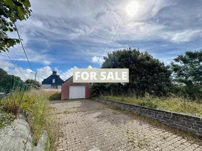 House with Garage and Garden by the Coast