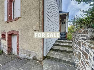 House with Garage and Garden by the Coast
