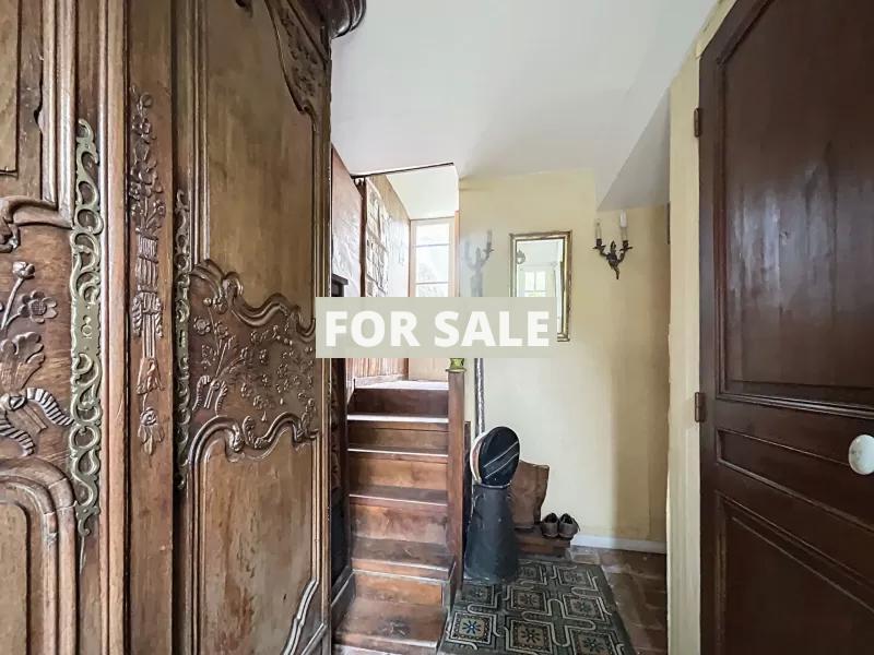 Manor House Style Property in Coastal Location