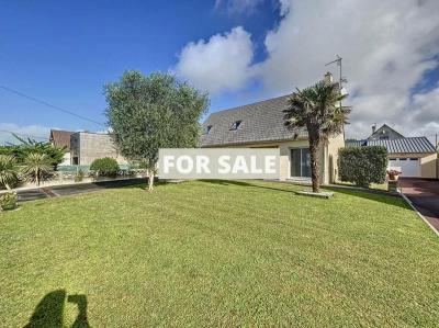 Modern Detached House by the Coast