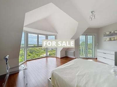 Detached House with Garden with Open Sea Views