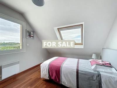 Detached House with Garden with Open Sea Views