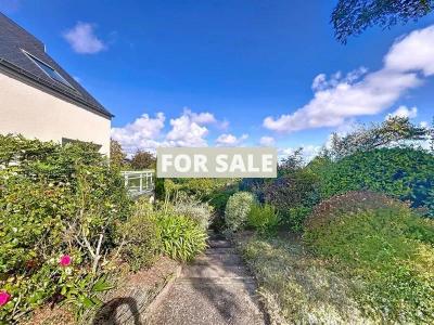 Detached House with Garden with Open Sea Views