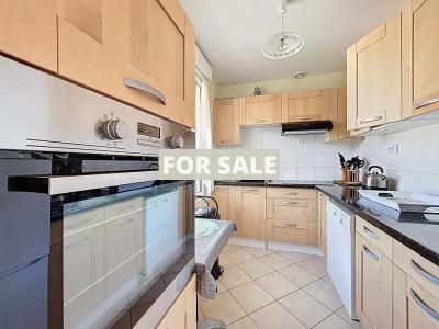 Pretty Detached Coastal House with Garden