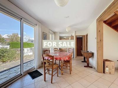 Detached House with Garden by the Coast