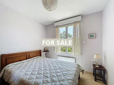 Detached House with Garden by the Coast