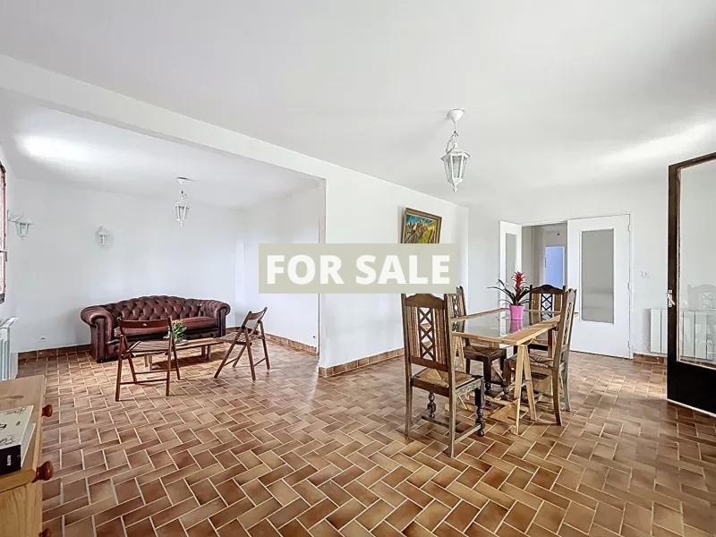 Detached House with Garden With Open Sea Views