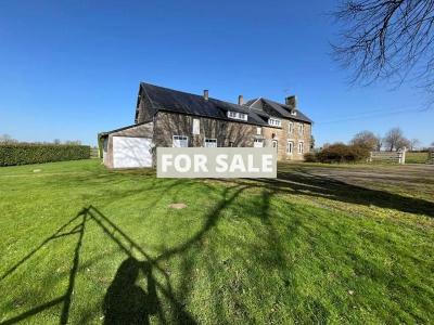 Detached House with Garden in Quiet Location