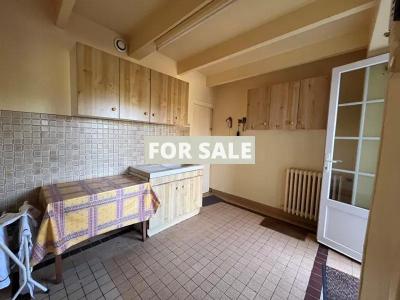 Detached House with Garden in Quiet Location