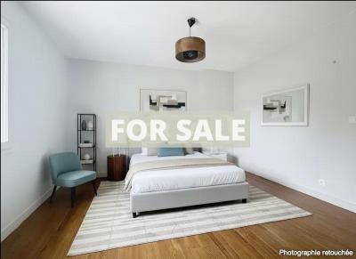 House in Sought-After Seaside Location