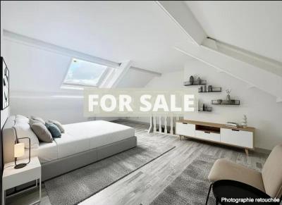 House in Sought-After Seaside Location