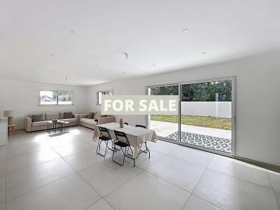 Traditional House with Garden Close to thee Coast