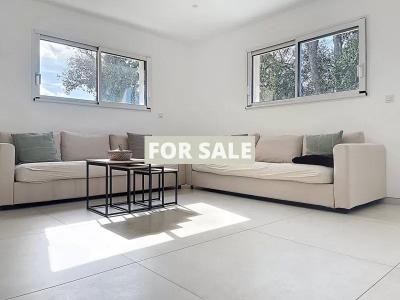 Traditional House with Garden Close to thee Coast