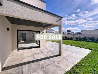 Contemporary Detached House by the Coast