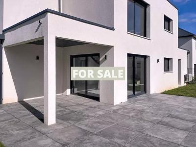 Contemporary Detached House by the Coast