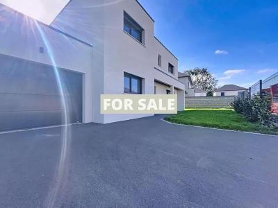 Contemporary Detached House by the Coast