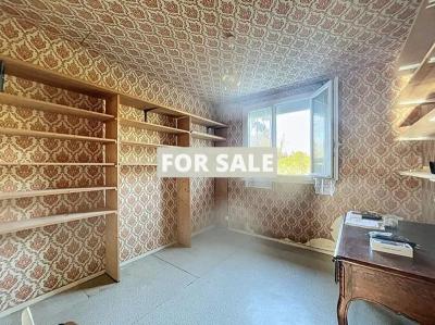 Detached House with Garden by the Coast