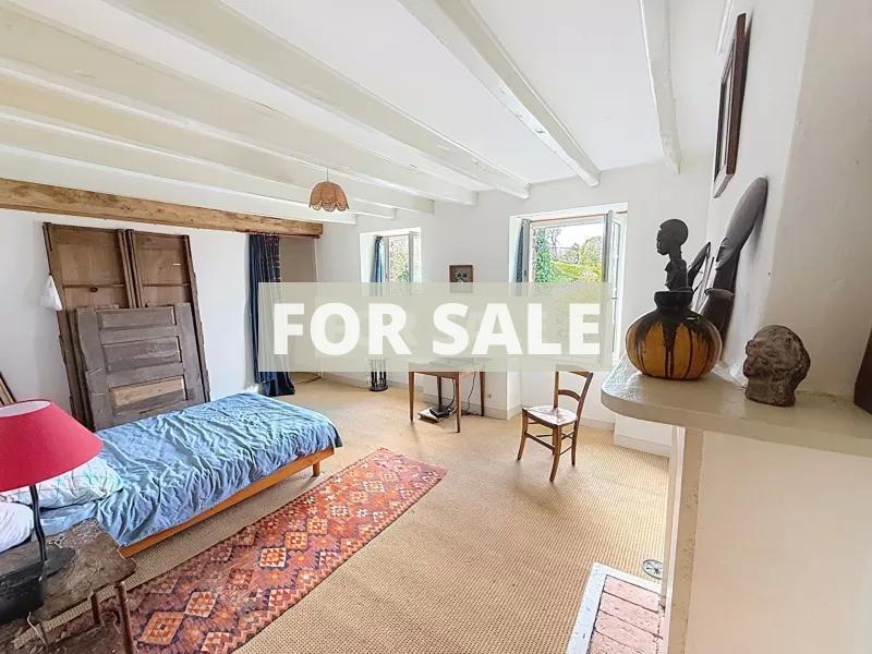 Detached Country House with Garden by the Coast