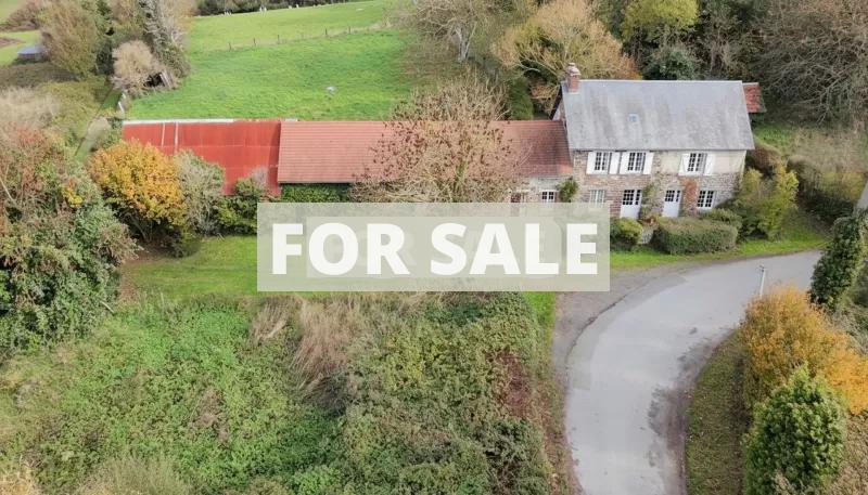 Detached Country House with Garden by the Coast