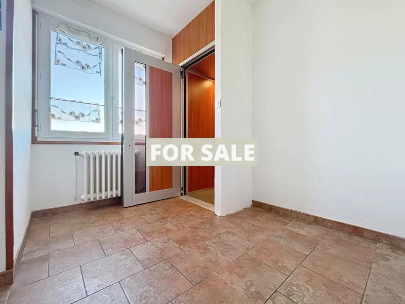 Detached House with Garden by the Coast