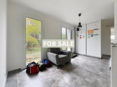 Traditional House with Garden