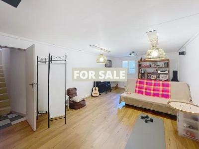 Detached House with Landscaped Garden