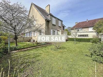 House With Garden in Heart of Town
