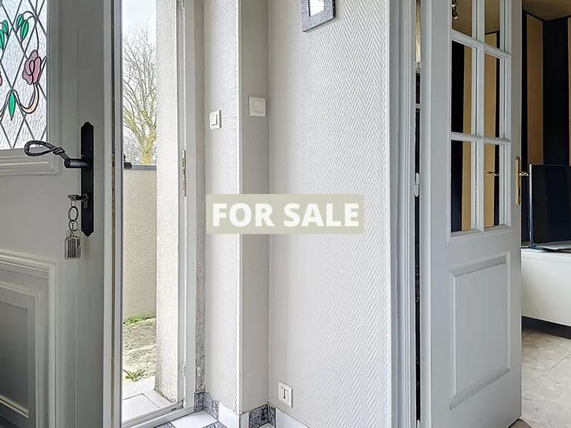 Detached House with Garden