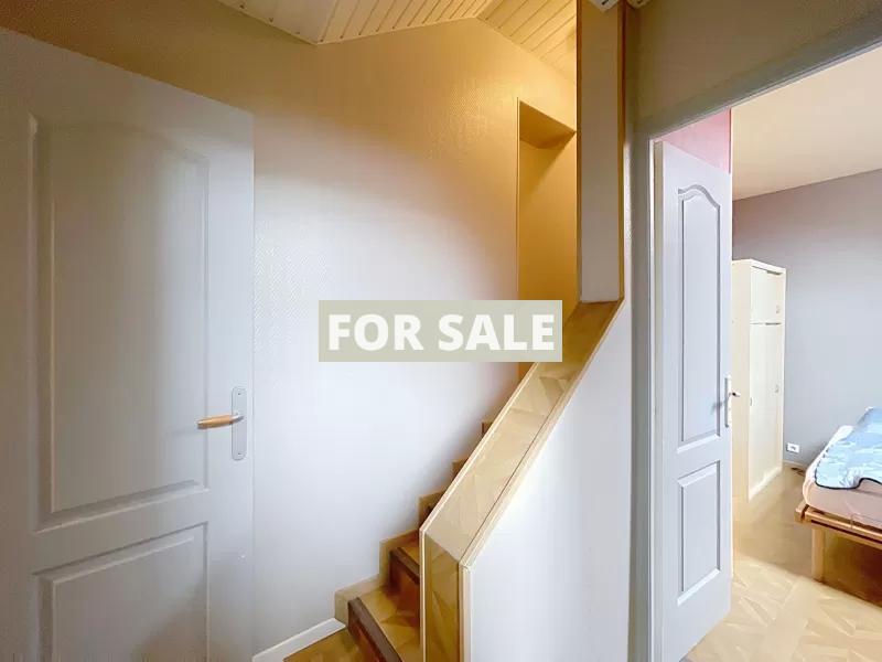 Detached House with Garden