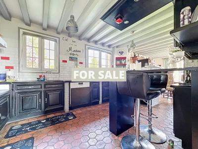 Detached Country House with Landscaped Garden