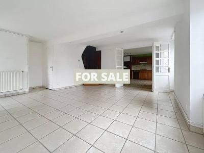 Detached House with Garden
