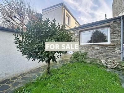 Town House with Neat Garden