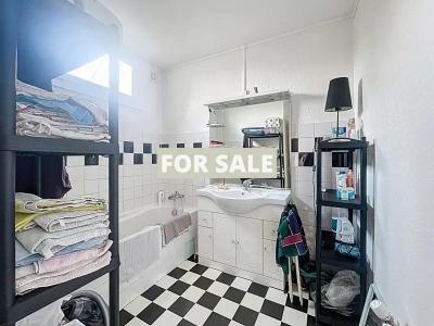 Town House with Neat Garden