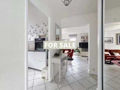 Traditional House with Garden