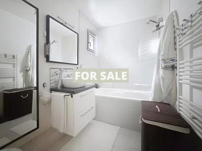 Traditional House with Garden