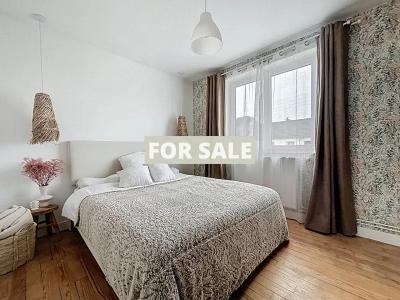 Contemporary House in Coastal Location