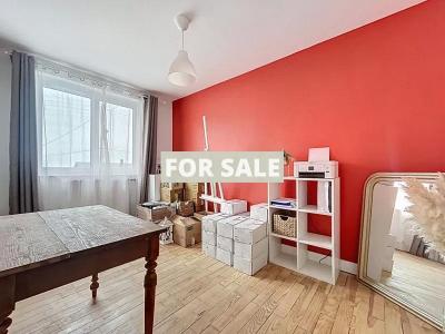 Contemporary House in Coastal Location