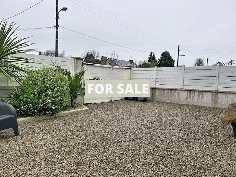 Contemporary House in Coastal Location