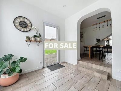 Contemporary House in Coastal Location