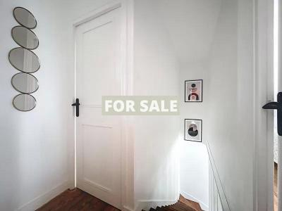 Contemporary House in Coastal Location