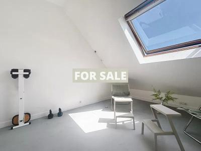 Town House in Coastal Port Town Location