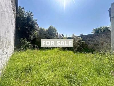 Town House in Coastal Port Town Location