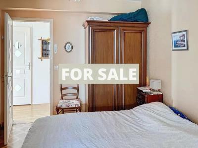 Detched House Close to Coast with Garden