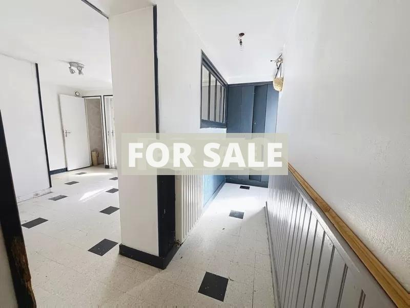 Town House with Neat Garden