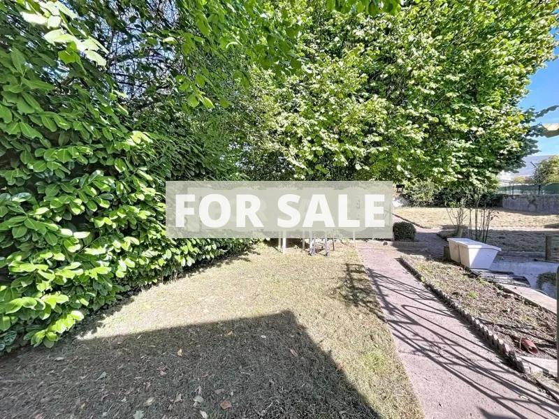 Town House with Neat Garden