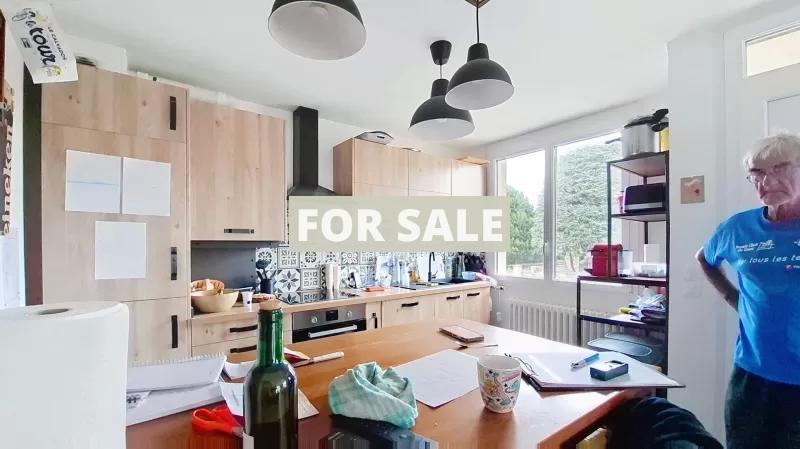 Detached House with Garden by the Coast