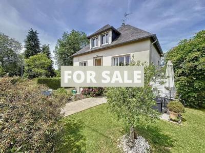 Detached House with Mature Garden